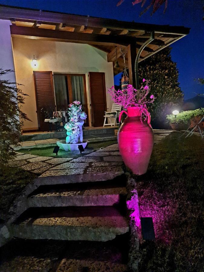 B&B Margot Albavilla 外观 照片